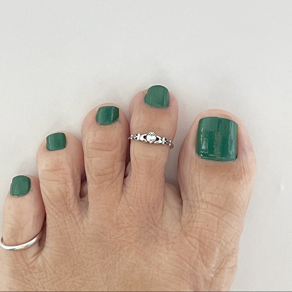 Sterling Silver Tiny Claddagh Toe Ring, Dainty Ir… - image 8